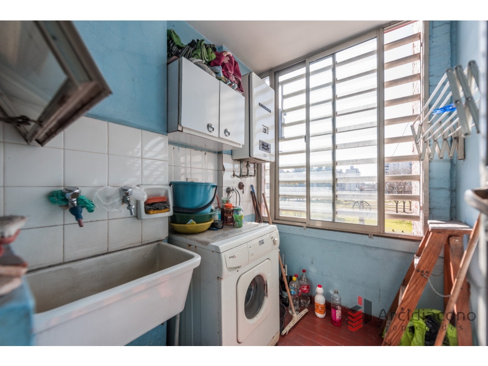 DEPARTAMENTO 2 AMBIENTES EN VENTA. BARRIO SAMORE. AV. CASTAÑARES 4501 - 6