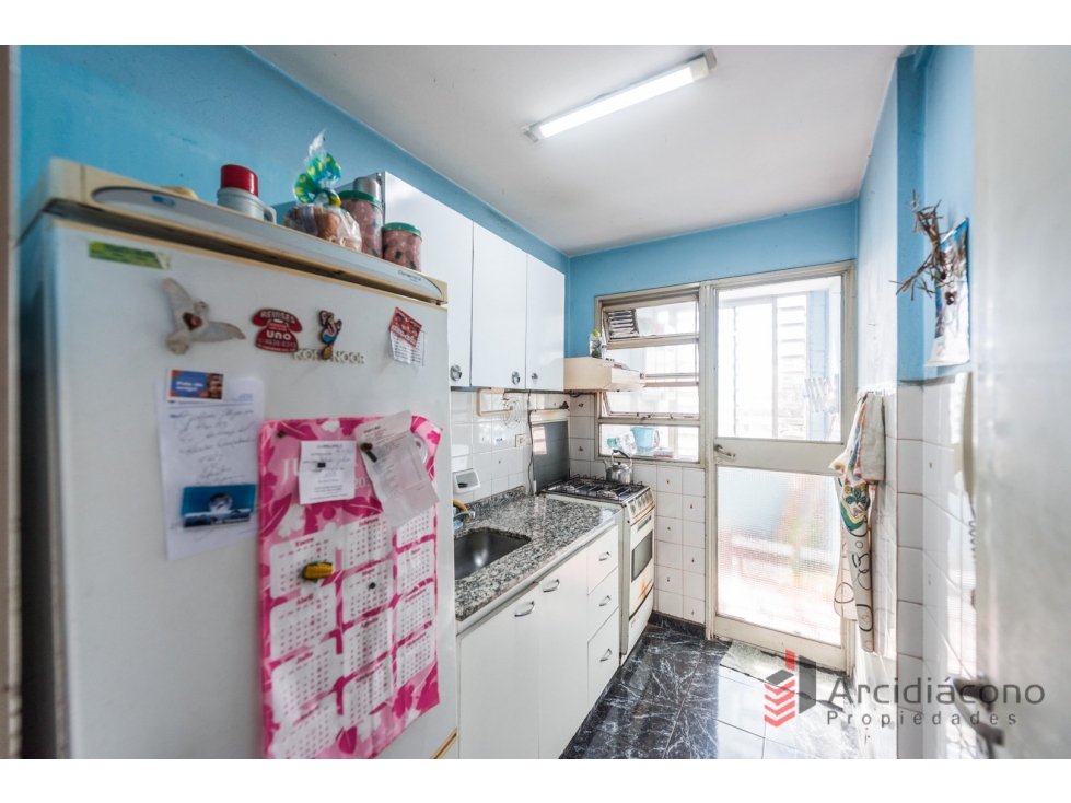 DEPARTAMENTO 2 AMBIENTES EN VENTA. BARRIO SAMORE. AV. CASTAÑARES 4501 - 4