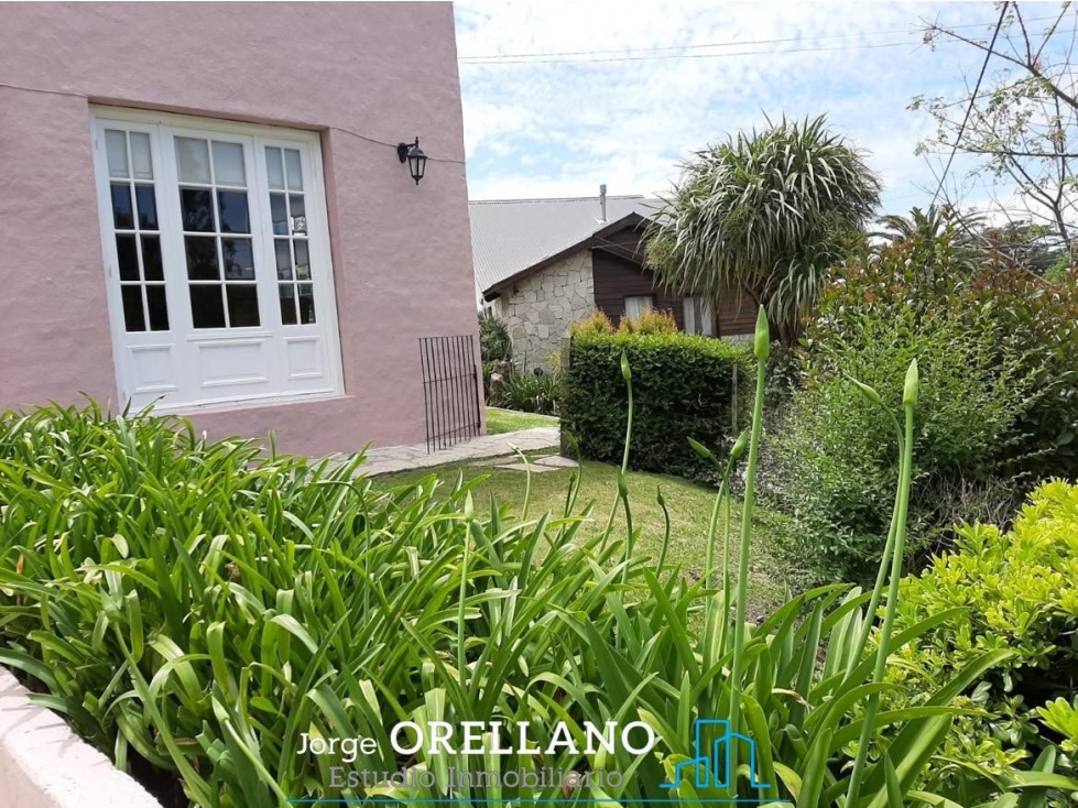 VENTA DE CASA CON DEPARTAMENTO Y PILETA EN SIERRA DE LOS PADRES — foto 4