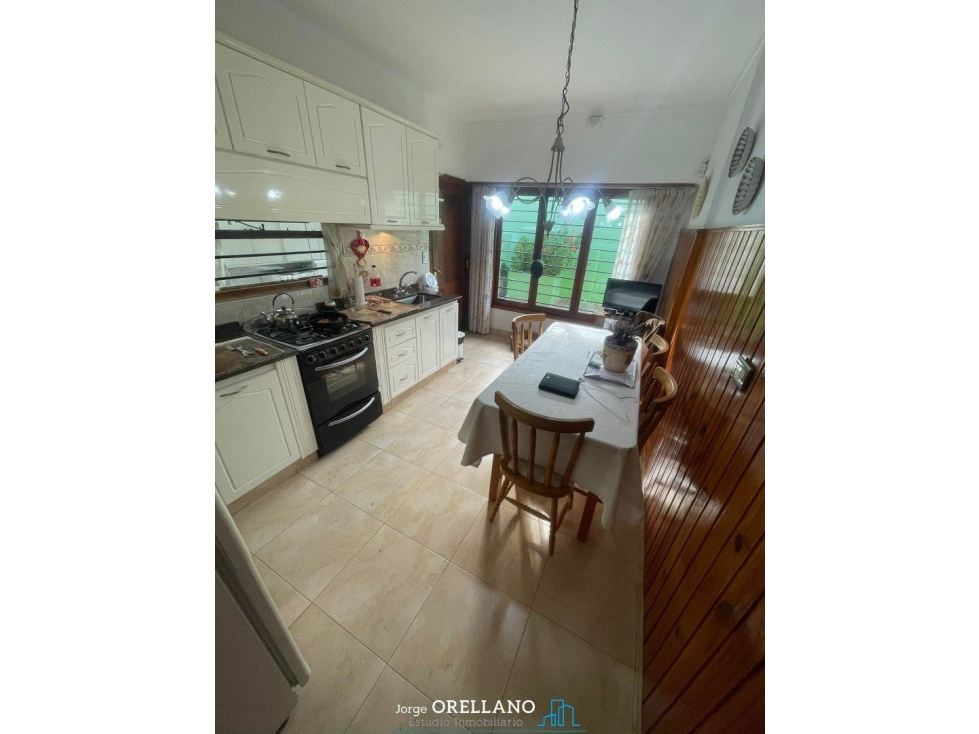 VENTA EXCELENTE CHALET CON PATIO Y PARRILLA EN FLORENCIO SANCHEZ — foto 6