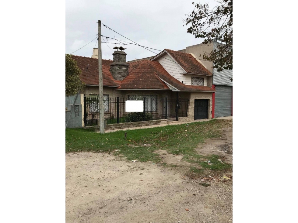 VENTA CHALET CON DEPARTAMENTO INDEPENDIENTE Y QUINCHO ASADOR — foto 3