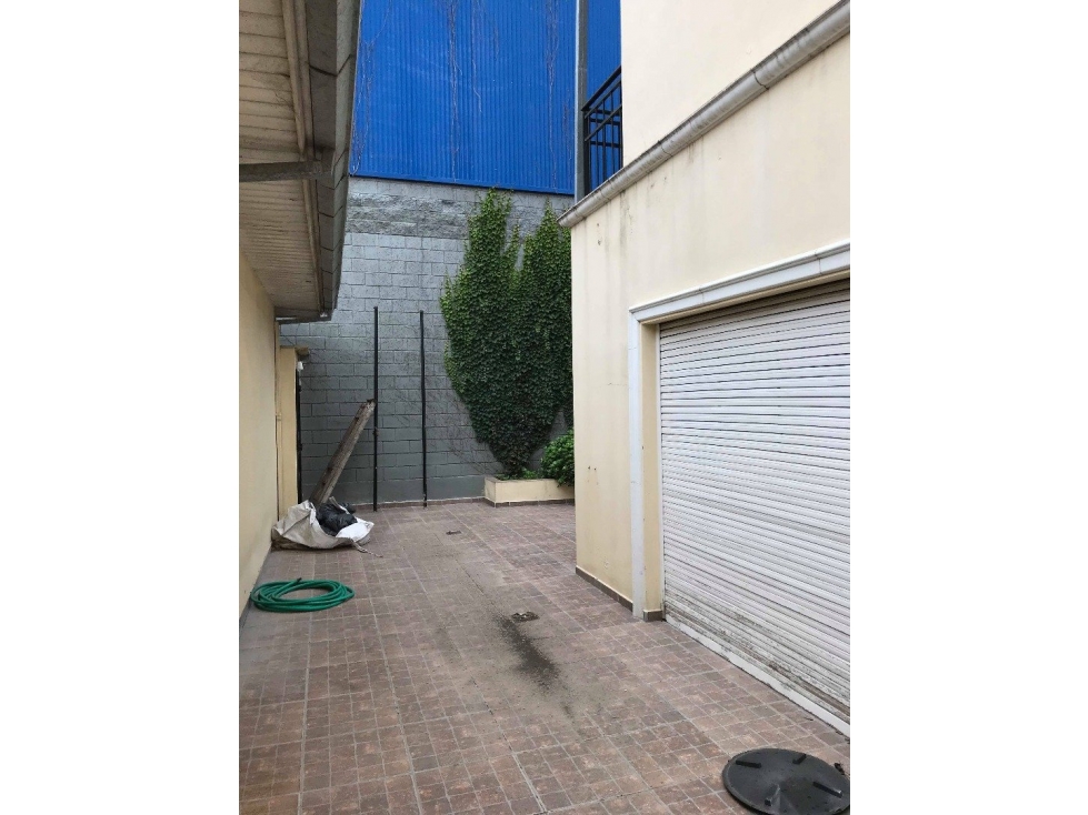 VENTA CHALET CON DEPARTAMENTO INDEPENDIENTE Y QUINCHO ASADOR — foto 6