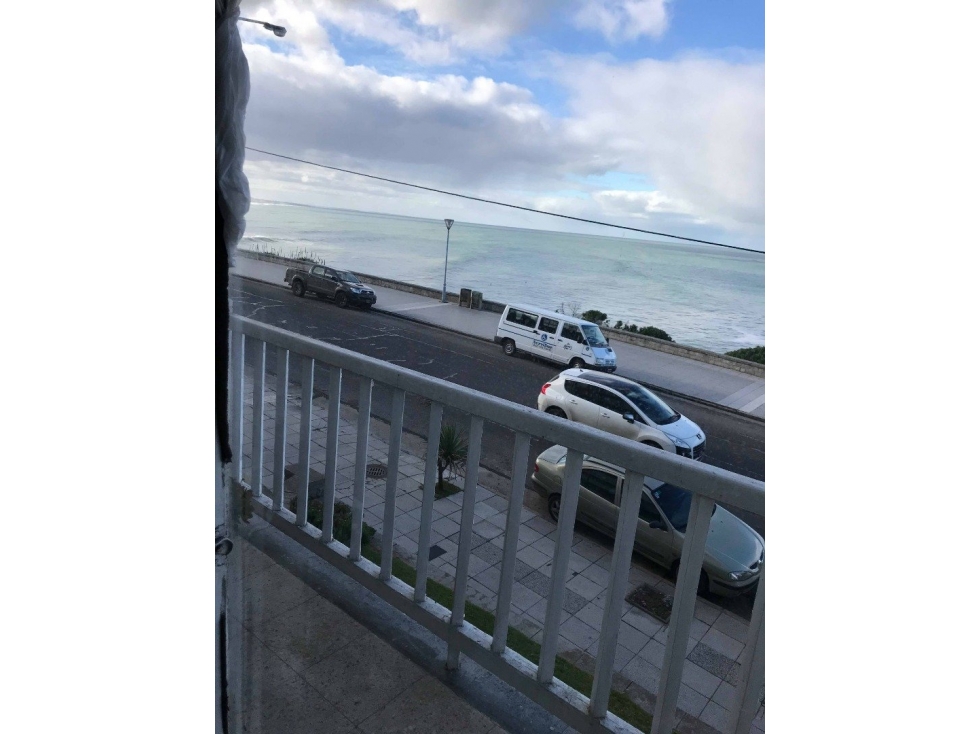 VENTA DE SEMIPISO FRENTE AL MAR DE 4 AMBIENTES CON COCHERA Y PATIO INTERNO - 3