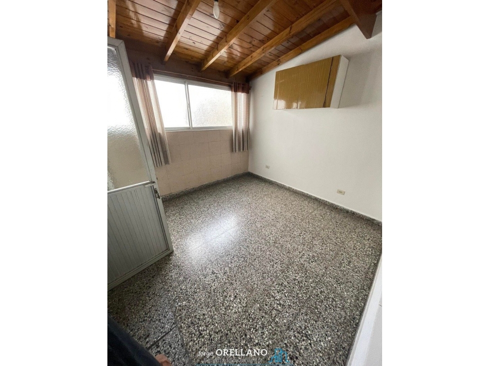 VENTA DE DEPARTMENTO 2 AMB CON PATIO CERRADO Y COCHERA — foto 6