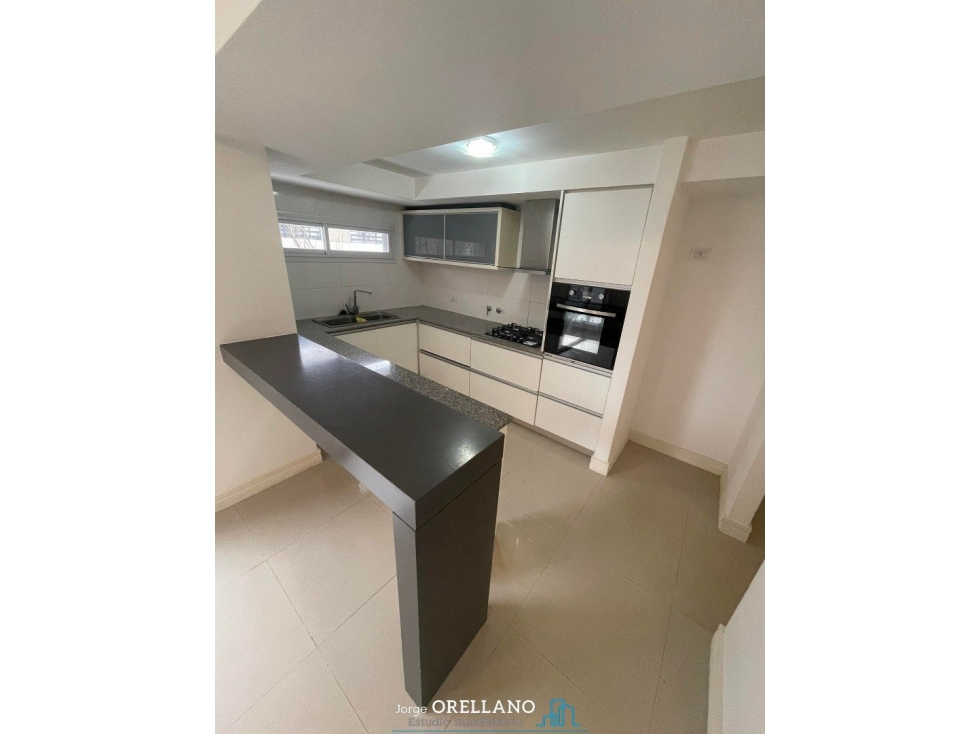 VENTA SEMIPISO 2 AMB CON COCHERA BAULERA Y PARRILLA ZONA GUEMES — foto 3