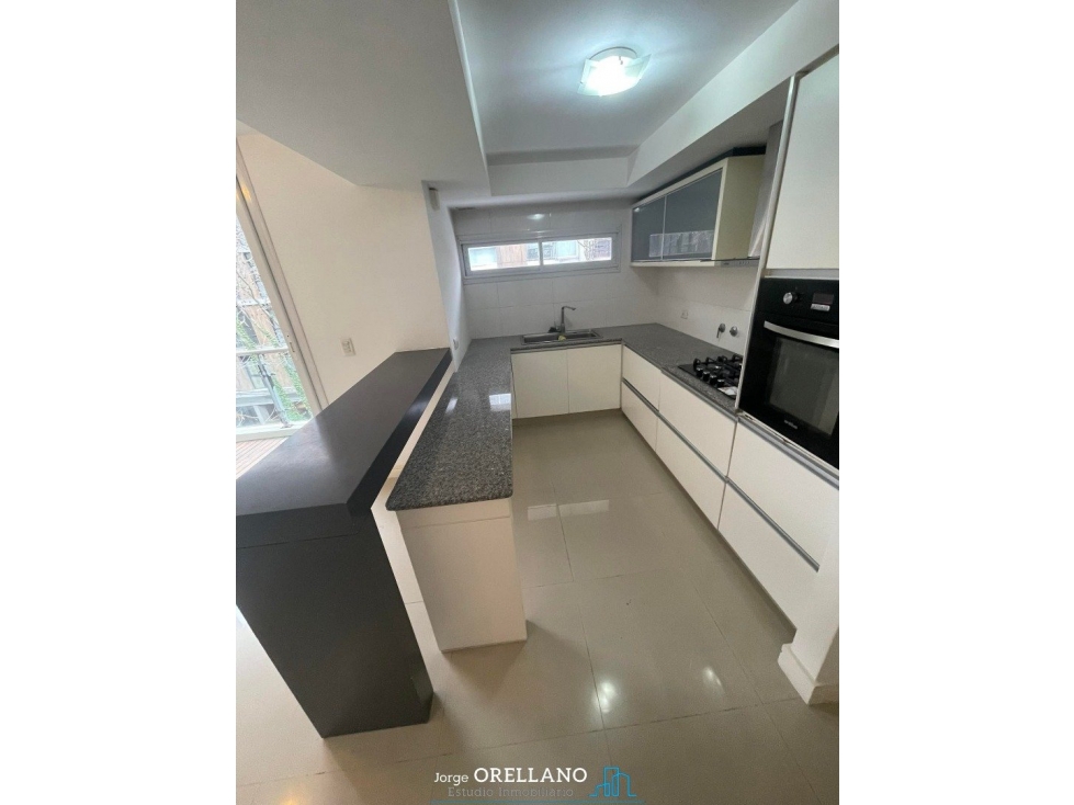 VENTA SEMIPISO 2 AMB CON COCHERA BAULERA Y PARRILLA ZONA GUEMES — foto 4