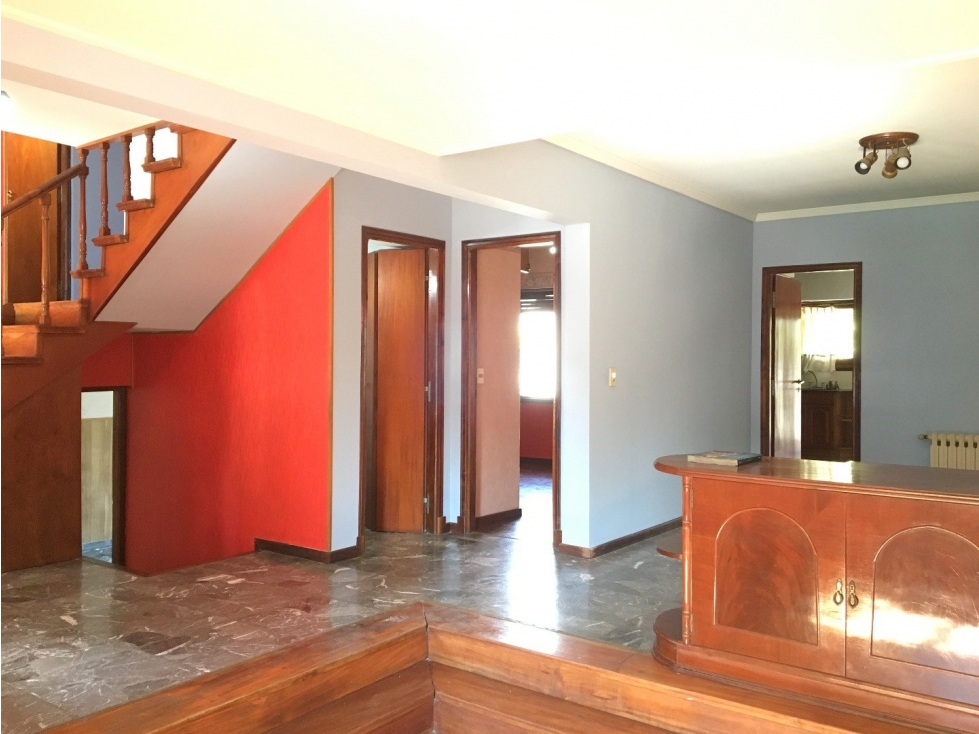 VENTA - HERMOSO E IMPORTANTE CHALET EN PARQUE LURO — foto 4