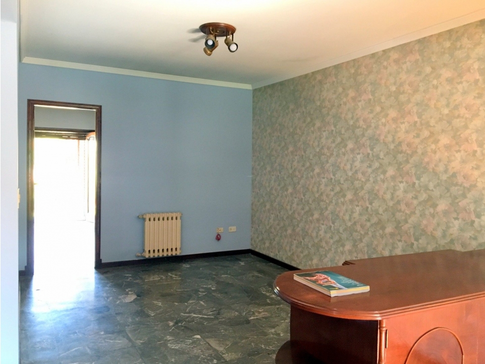 VENTA - HERMOSO E IMPORTANTE CHALET EN PARQUE LURO — foto 5