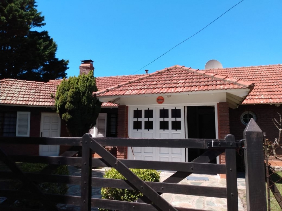 BARRIO ALFAR: AMPLIO CHALET A 100 MTS DE LA COSTA — foto 2