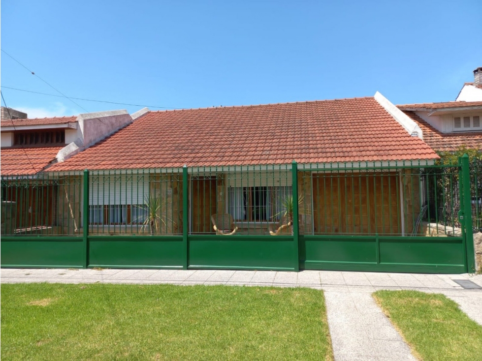MOGOTES; MUY LINDO CHALET 3 AMB C/ DEPENDENCIA