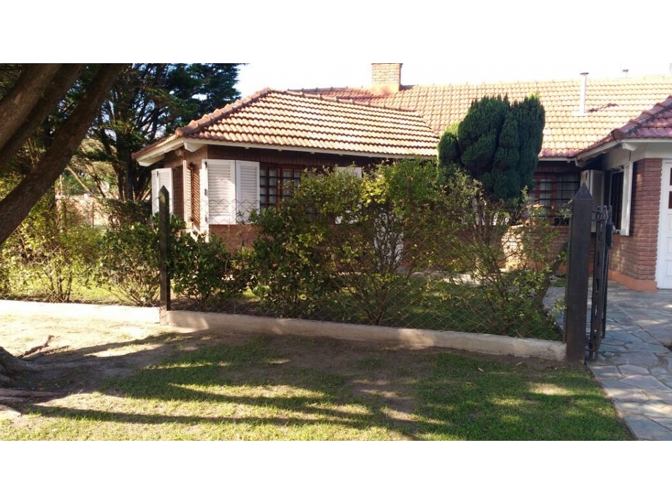 BARRIO ALFAR: AMPLIO CHALET A 100 MTS DE LA COSTA — foto 4