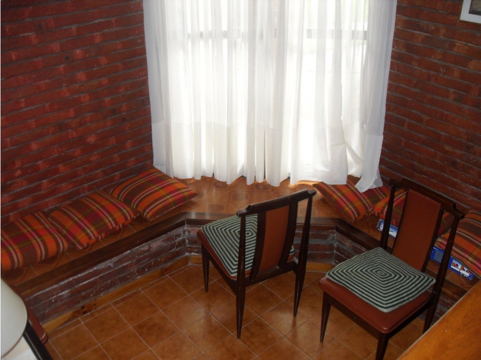 MOGOTES ; CHALET 4 AMBIENTES MUY COMODO - 3