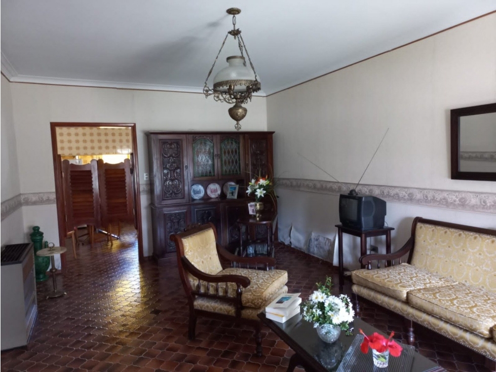 MOGOTES; MUY LINDO CHALET 3 AMB C/ DEPENDENCIA — foto 4