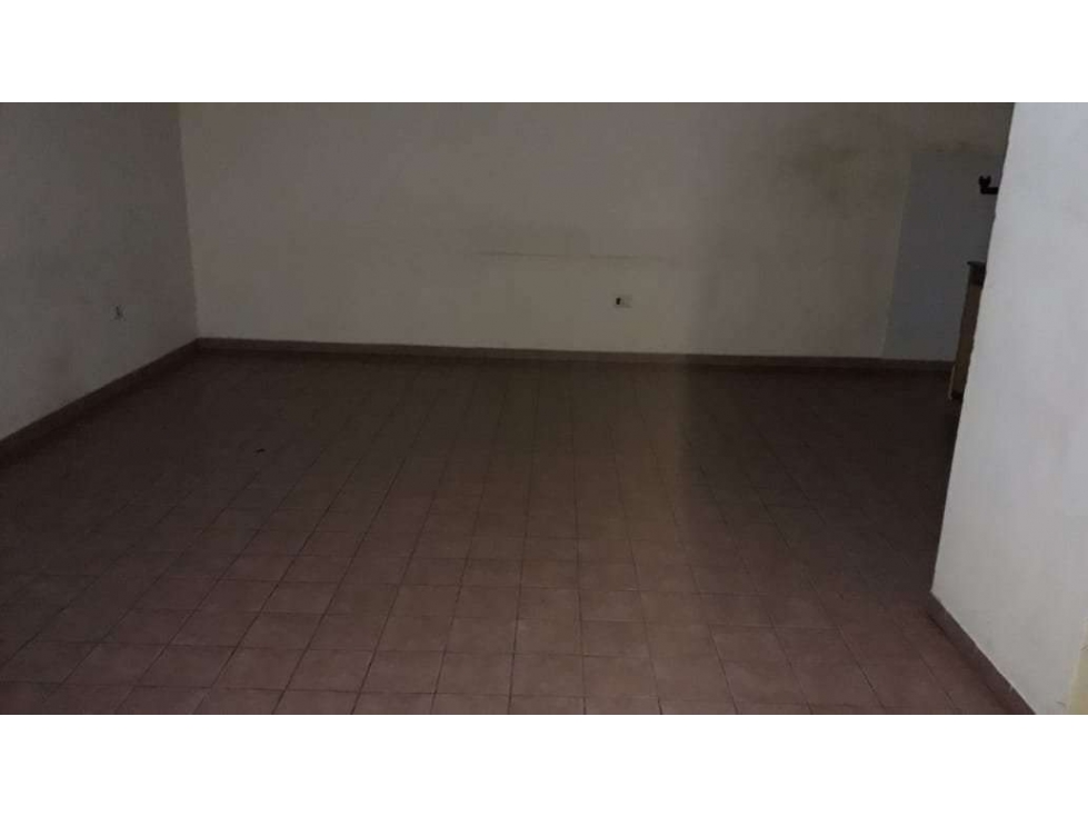 VENDO LOCAL COMERCIAL POR AV URUGUAY (POSADAS-MISIONES) - 3