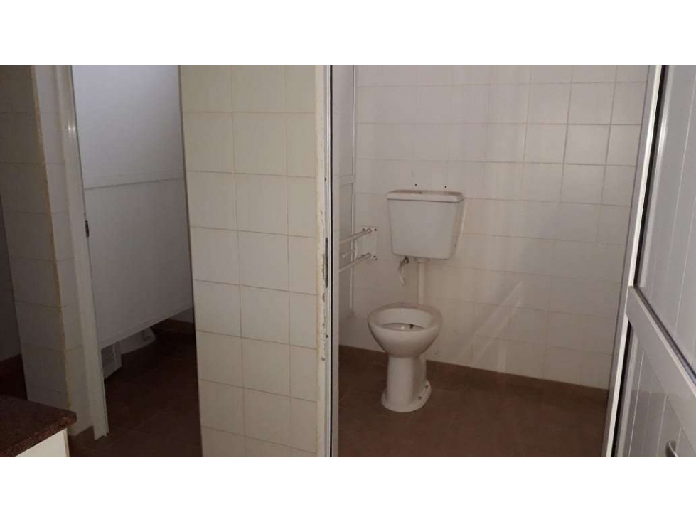 VENDO LOCAL COMERCIAL POR AV URUGUAY (POSADAS-MISIONES) - 6