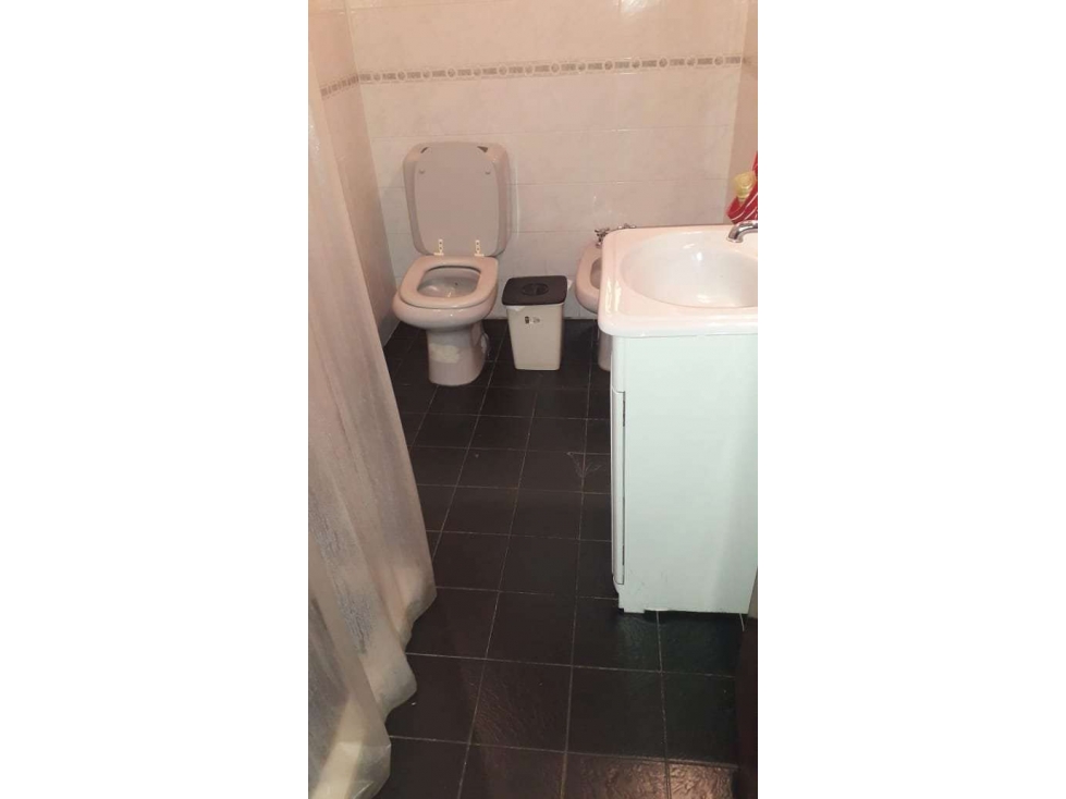 VENDO IMPONENTE CASA CÉNTRICA, POSADAS. - 6