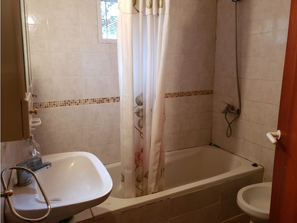 CASA ESTILO CABAÑA EN EXCELENTE ZONA DE VALERIA DEL MAR — foto 6