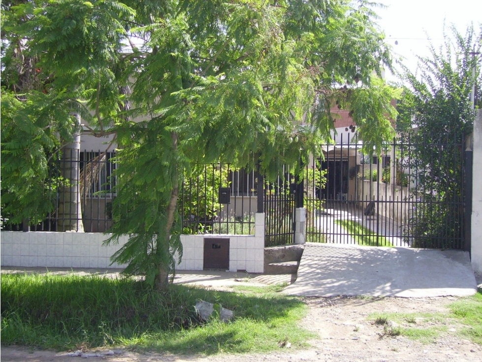 ALBARELLOS 4176, entre Montgolfier y Huemul, Isidro Casanova