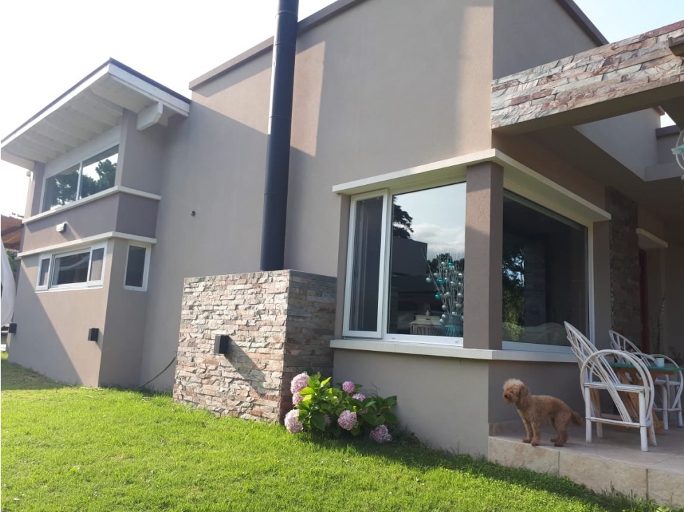 Hermosa casa en ecxelente zona de Valeria - 2