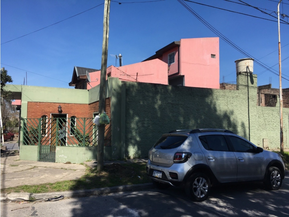 LAVALLOL 105, esquina GALLI, Isidro Casanova - 2