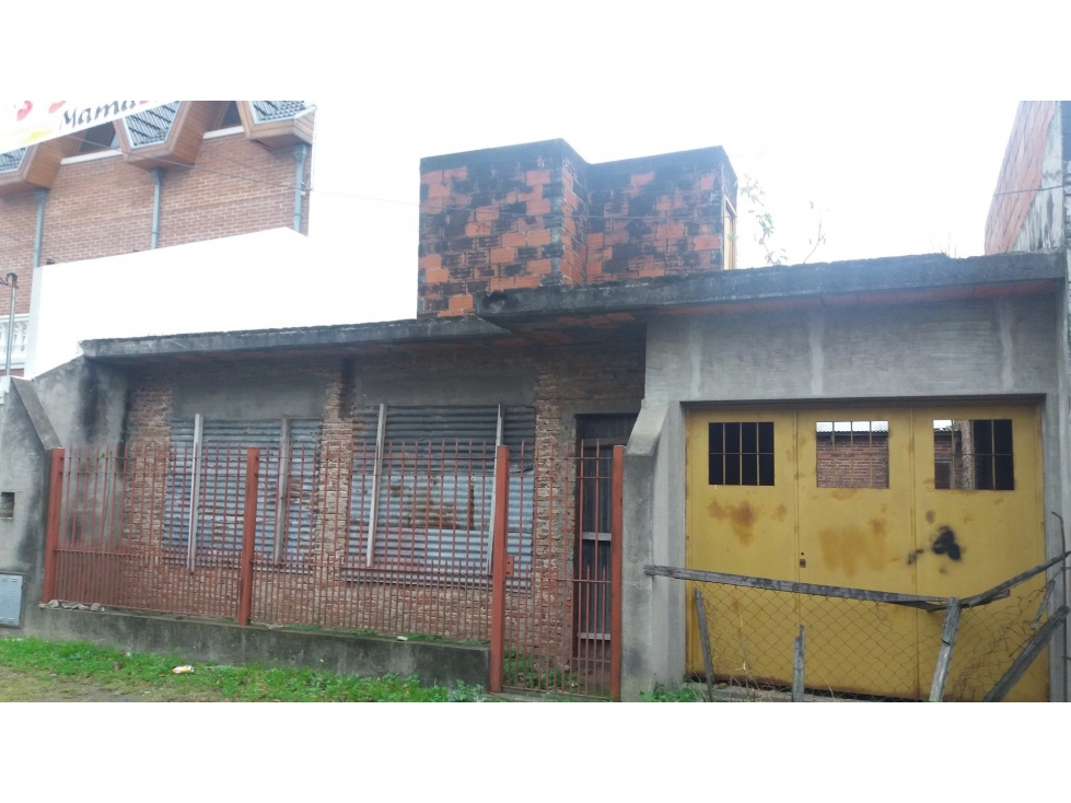 MÁRMOL, entre Sarratea y Pampa. Vivienda en construcción - 2
