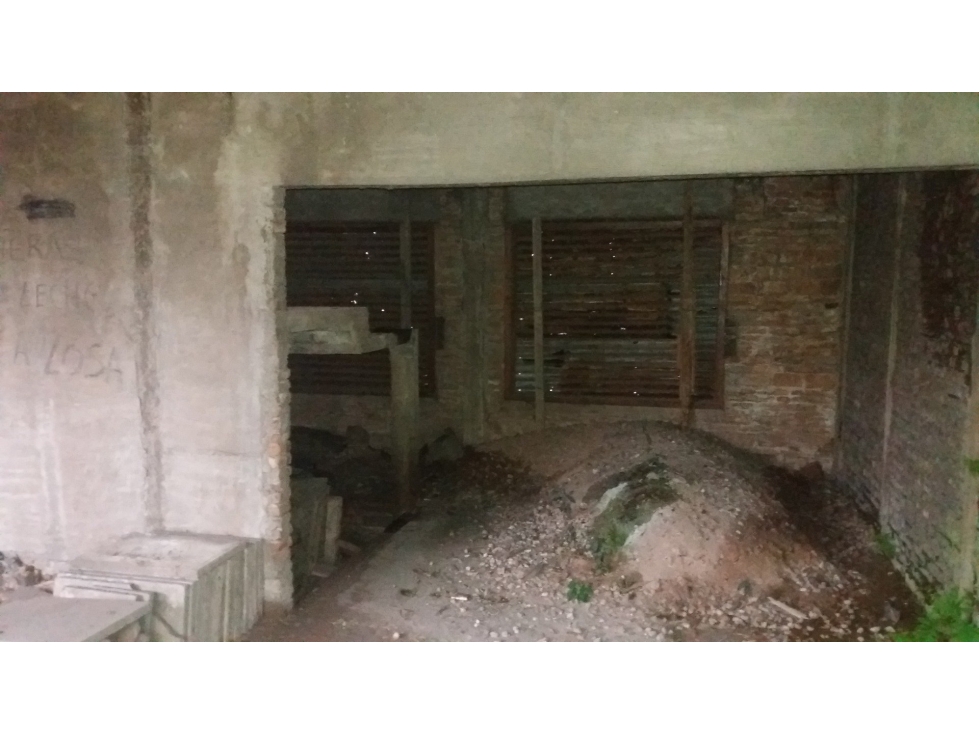 MÁRMOL, entre Sarratea y Pampa. Vivienda en construcción - 4