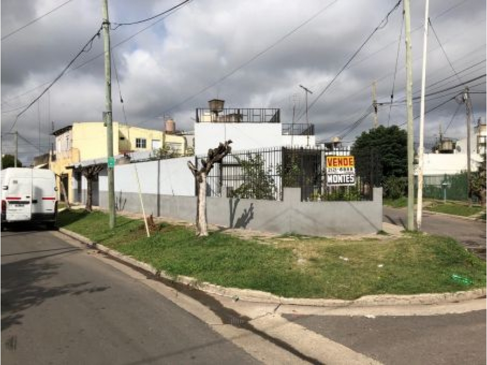 CASTAÑÓN 44, esquina Luján, Isidro Casanova — foto 3