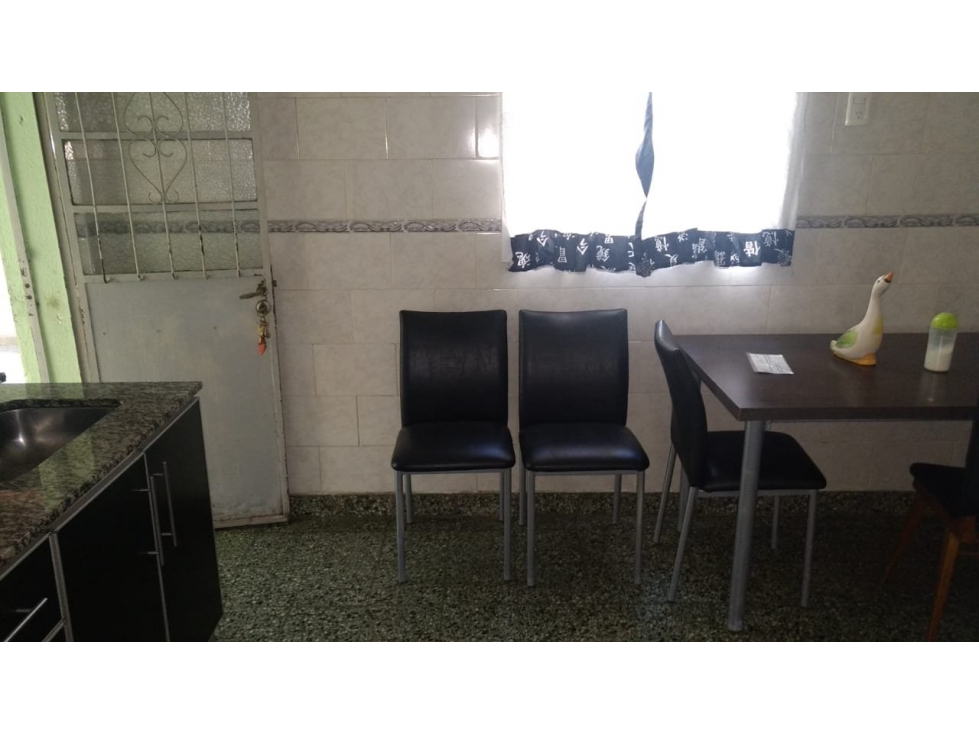 CISNEROS 5956, entre Bruselas y Lisboa, Isidro Casanova — foto 6