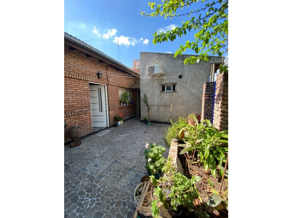 AV. POLLEDO 198, esquina Albarracín, Isidro Casanova, La Matanza - 3