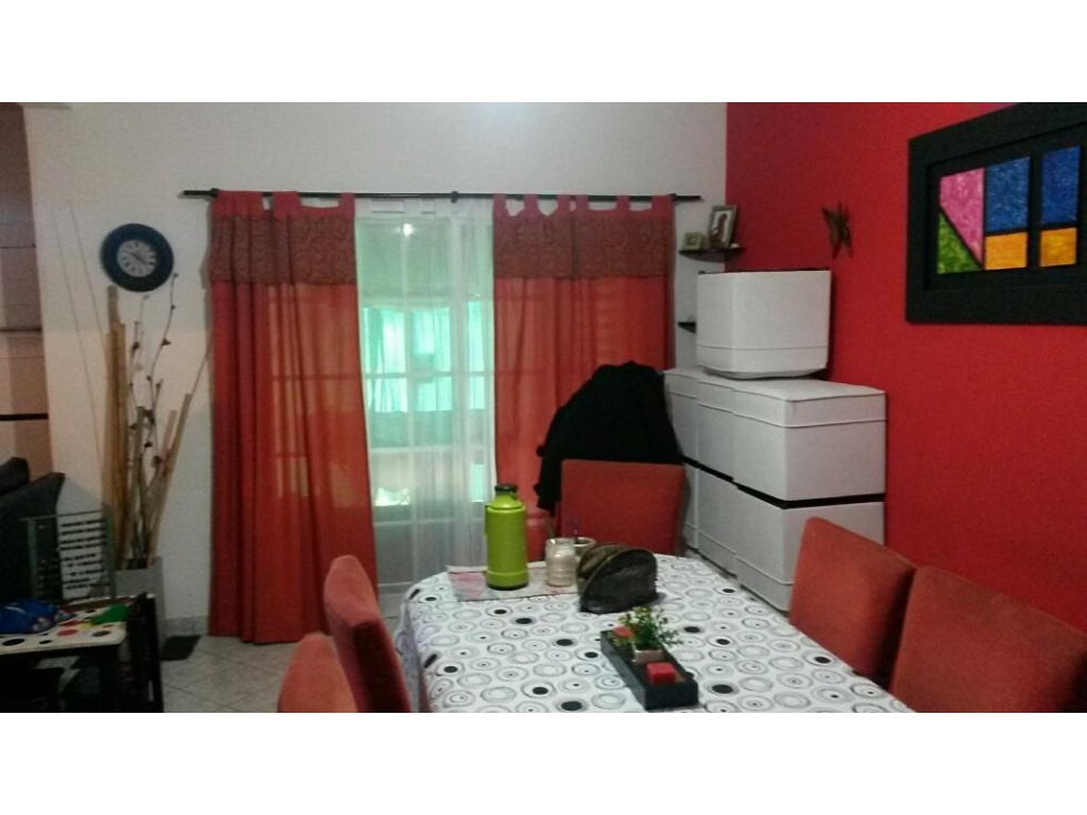 LA HAYA 3194, Planta Baja, Depto "B", Isidro Casanova. - 2