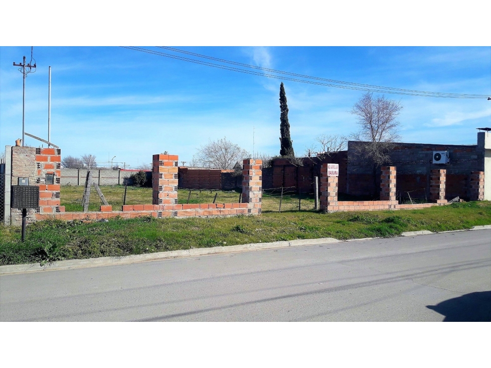 SUPER TERRENO - 25 X 50 - BALCARCE 960 - 2