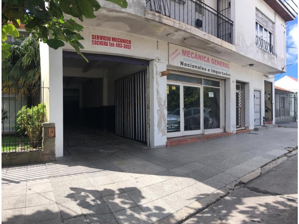 Local y cochera 10x43- Larrea y Santa Fe - 2