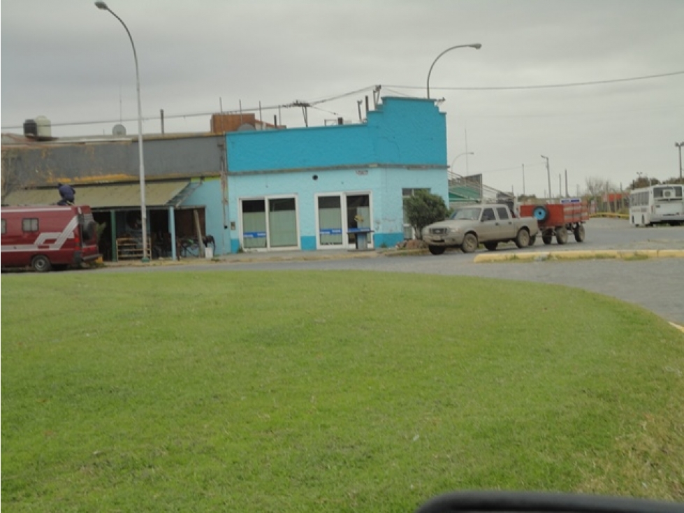 local en el puerto de necochea Av. 10 y Av. 59 - 3