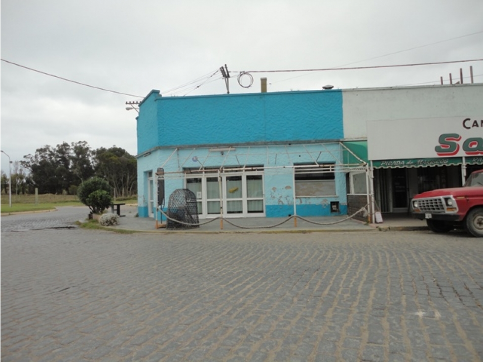 local en el puerto de necochea Av. 10 y Av. 59 - 5