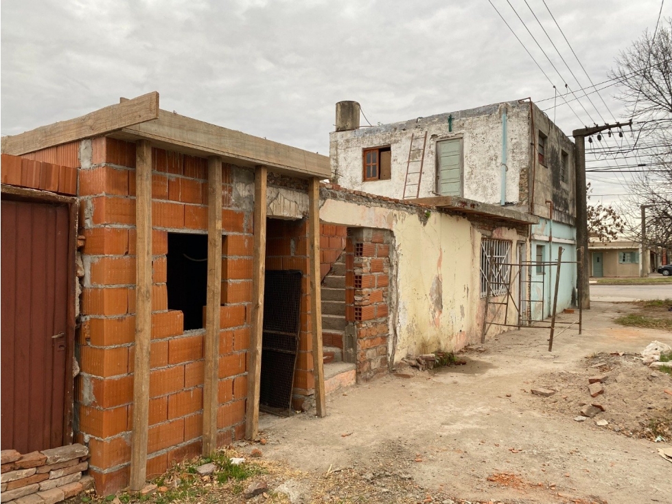 Oportunidad de Inversión! Casa + Deptos en Venta - 4
