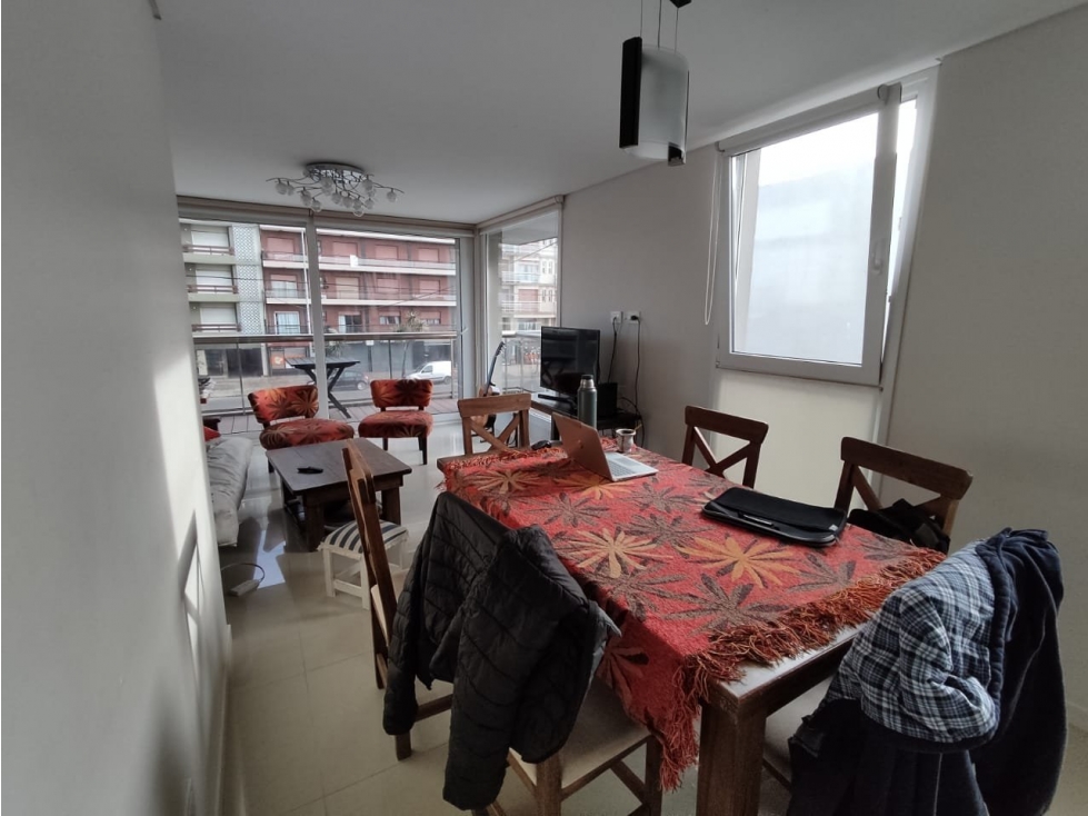 VENTA DPTO 3 AMB FRENTE C/BALCÓN, COCH, BAUL, GIM, PISCINA, QUINCHO. — foto 3
