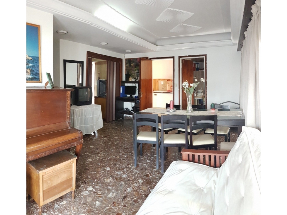Chalet 4 amb. Planta Alta + 3 locales - José Hernández y Gaboto - 5
