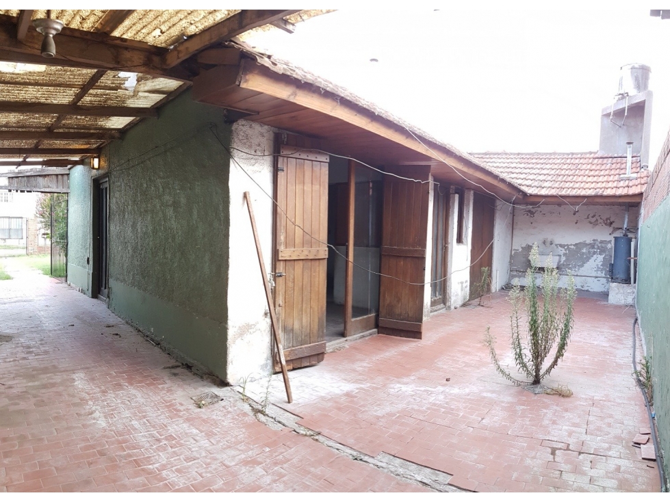 Chalet 3 amb. con parque - Rafael del Riego y Av. Vertiz - 4