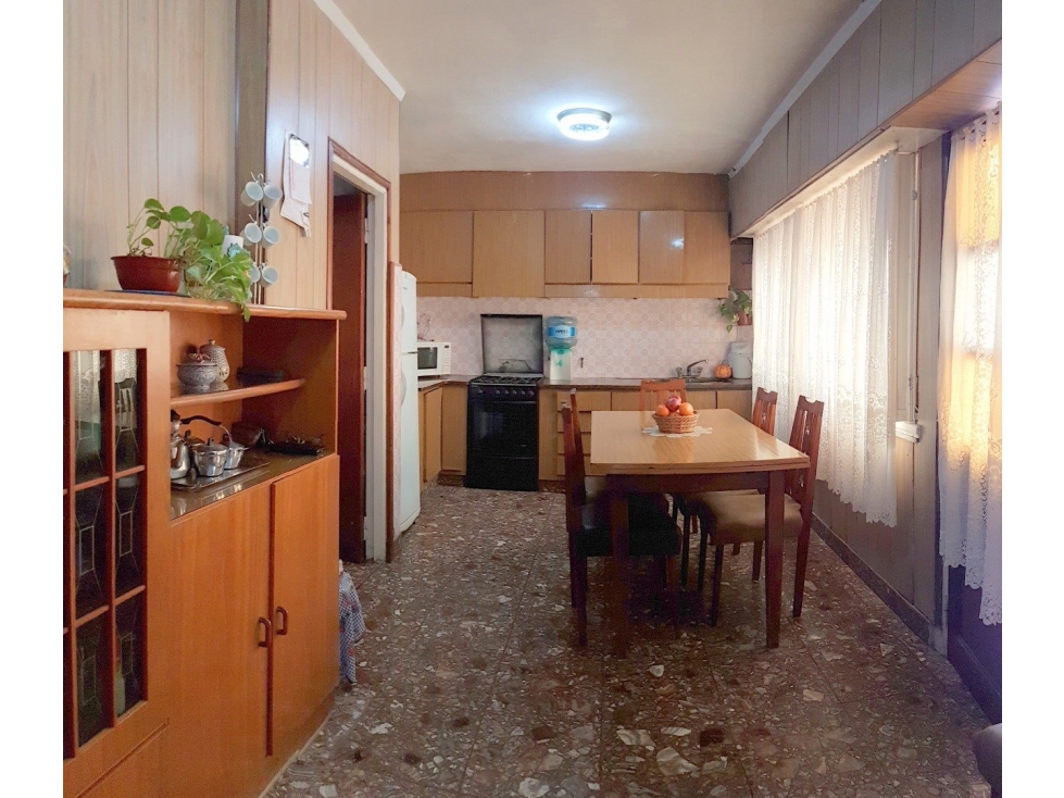 Chalet 4 amb. Planta Alta + 3 locales - José Hernández y Gaboto - 2