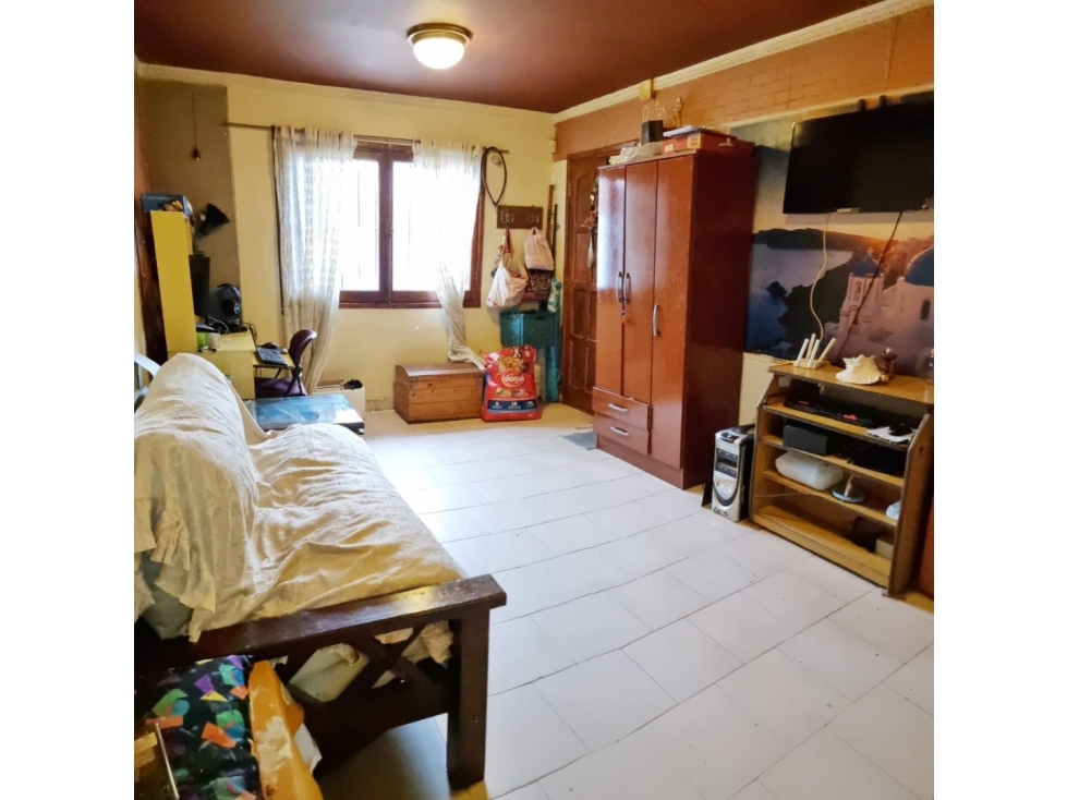 Casa 3 ambientes con patio- Dante Alighieri bis y Juan A. Peña — foto 3
