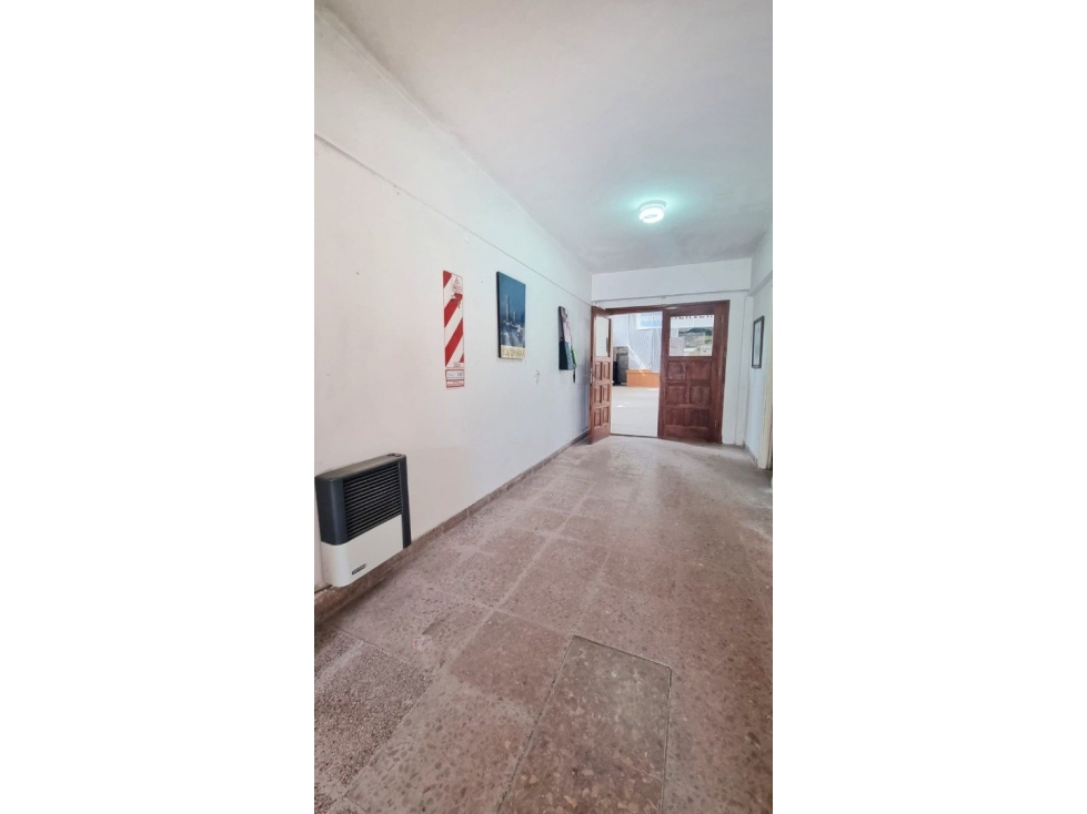 Local/Depósito con aulas - Gianelli y Bouchard — foto 4