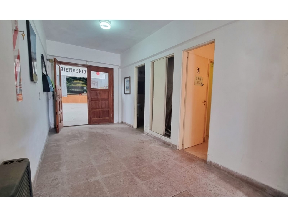 Local/Depósito con aulas - Gianelli y Bouchard — foto 5
