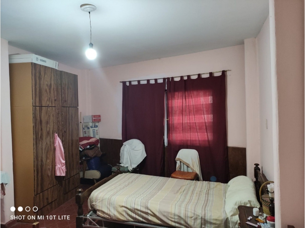 VENTA DE CASA DE MATERIAL EN VILLA HIPÓDROMO, GODOY CRUZ- MZA. - 4