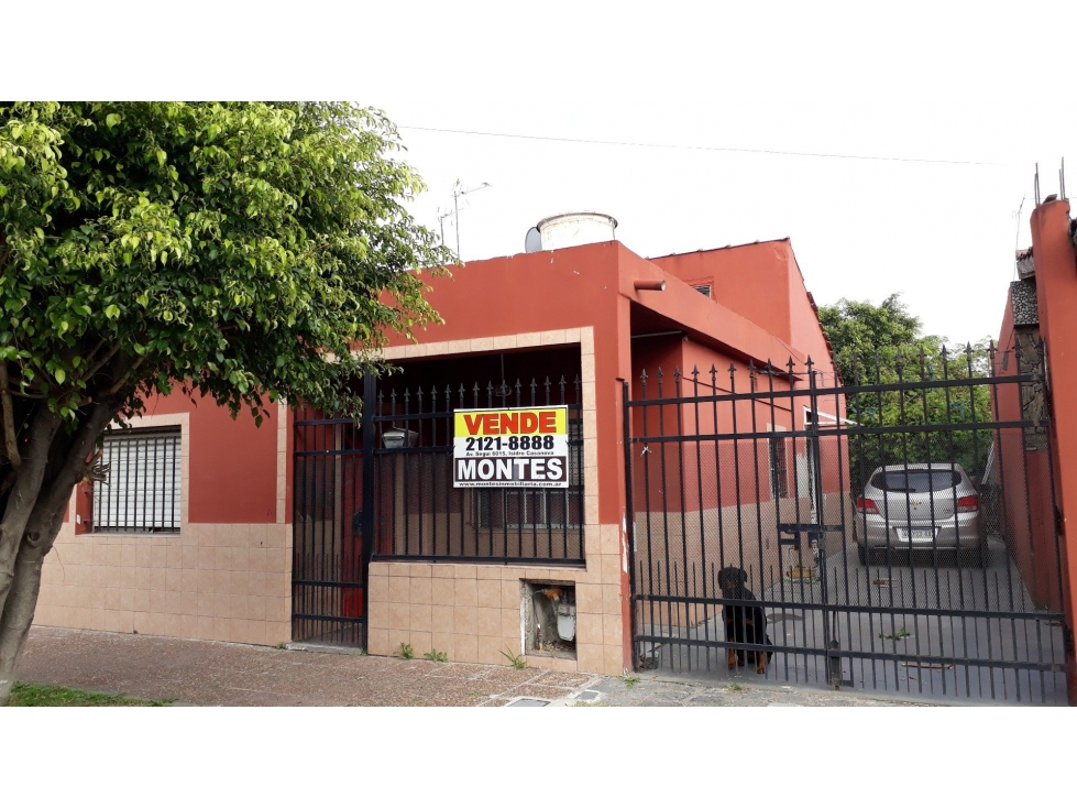 CASA EN CASANOVA CENTRO
