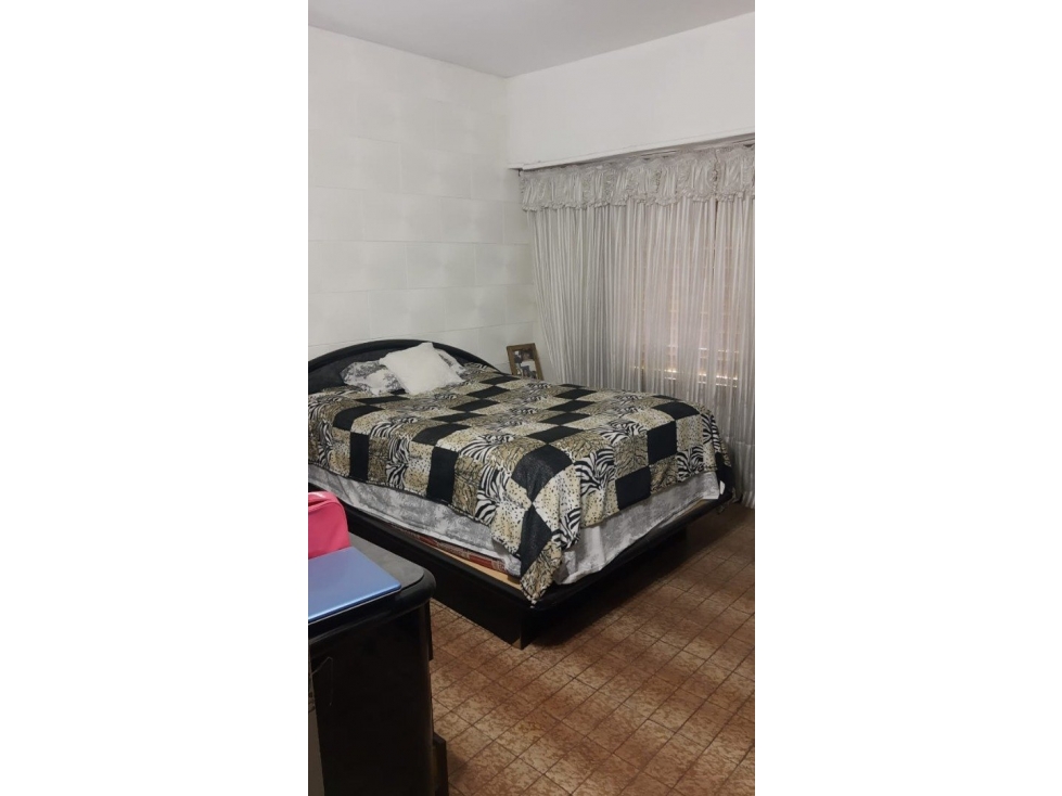 BARRIO SAN CARLOS, CALLE ALAGON — foto 6