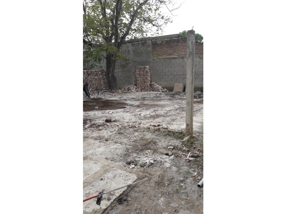 VENDO IMPERDIBLE TERRENO CERCA DEL CENTRO - 1