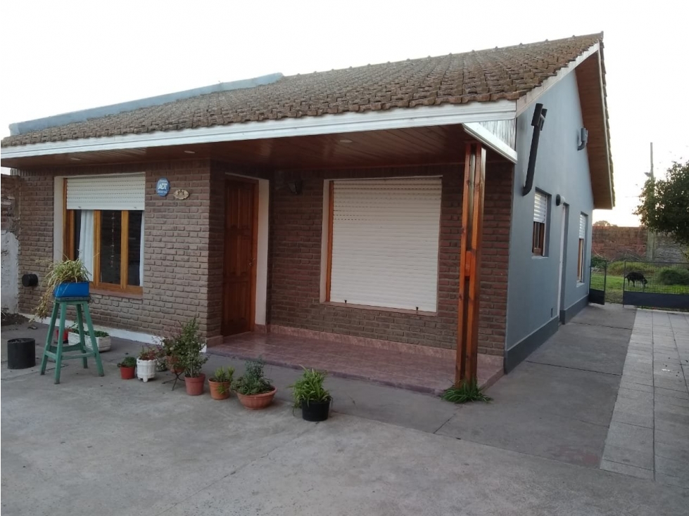 Casa con Galpón - 2
