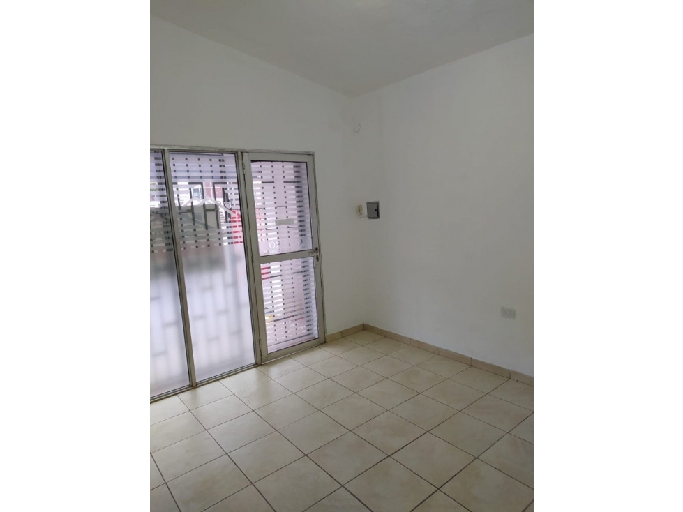 Local Frente al Parque de las Naciones $150.000 SIN EXPENSAS - 1
