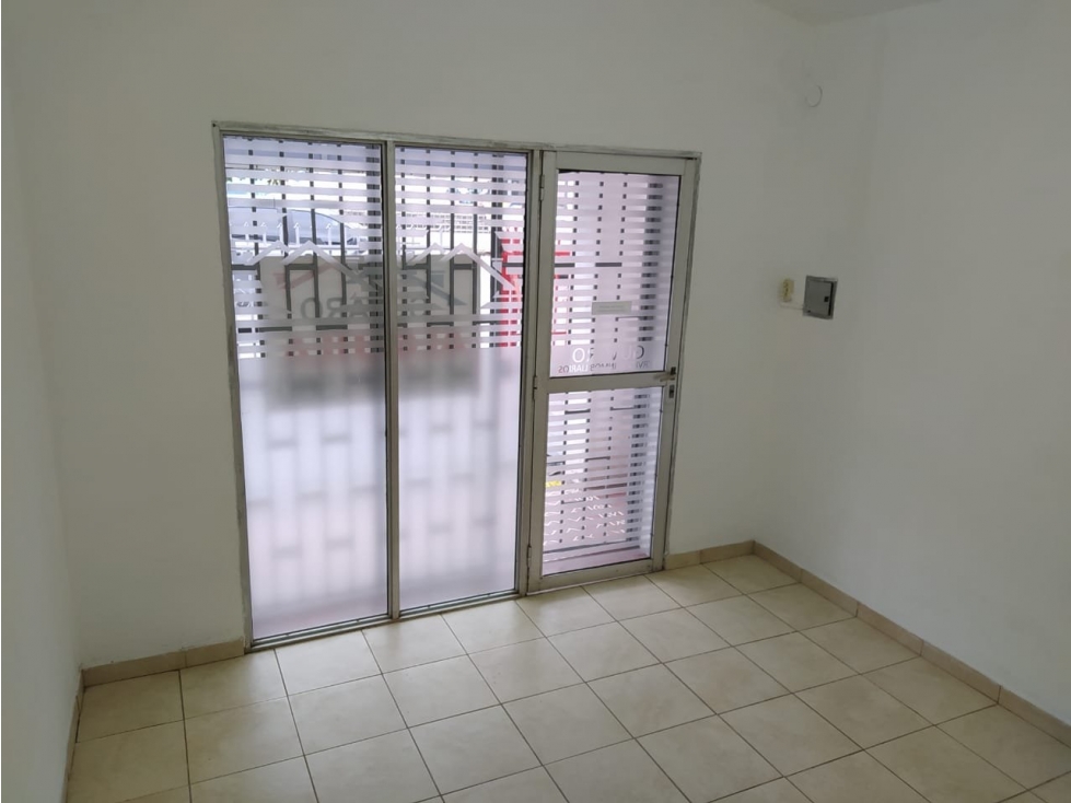 Local Frente al Parque de las Naciones $150.000 SIN EXPENSAS - 2