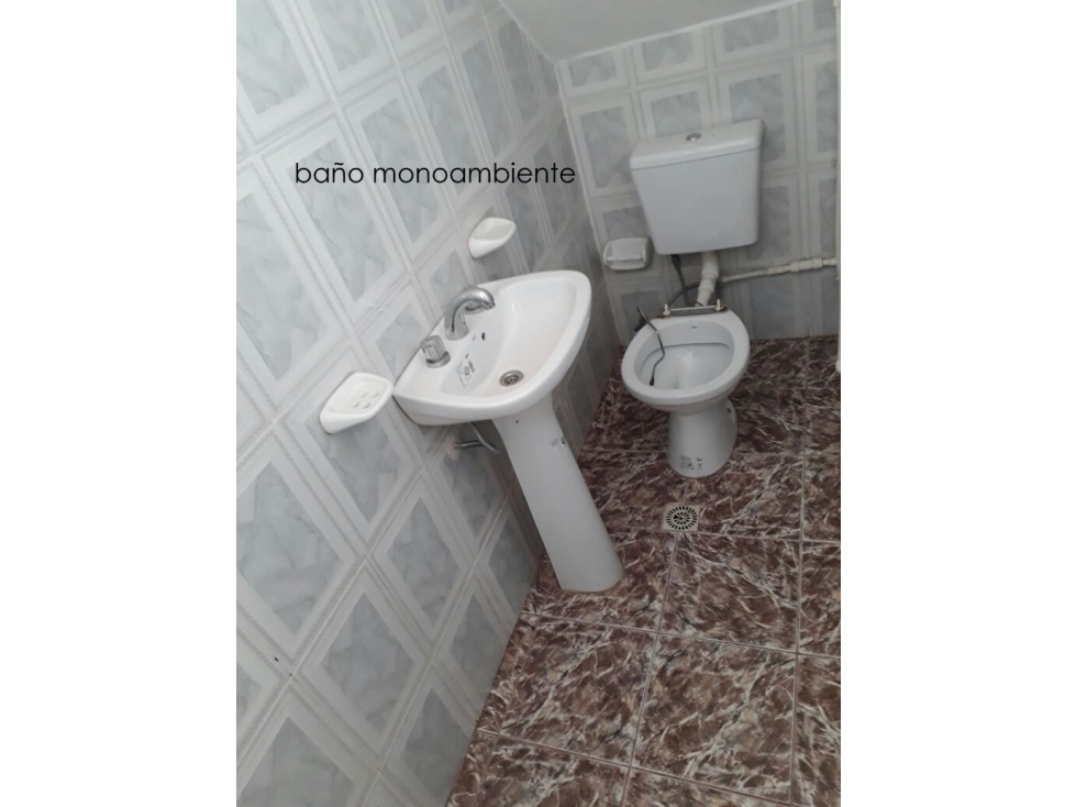 B° LICEO. COMPRA 4 DPTOS CON UN SOBRANTE DE TERRENO — foto 2